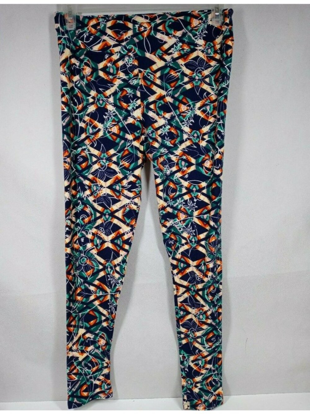 New LuLaRoe Tall & Curvy Leggings With Hawaiian Floral Design